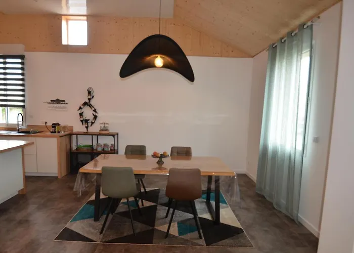 Maison Bon Air 카브레톤